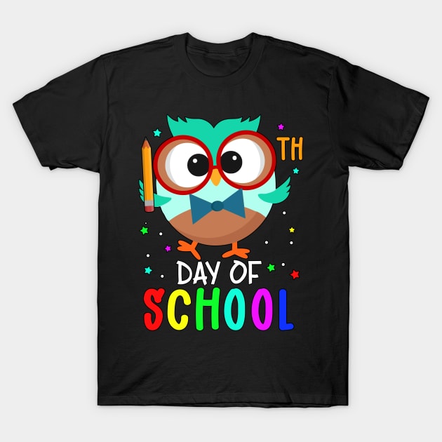 School Day Owl Gift Idea Design Motif T-Shirt by Shirtjaeger